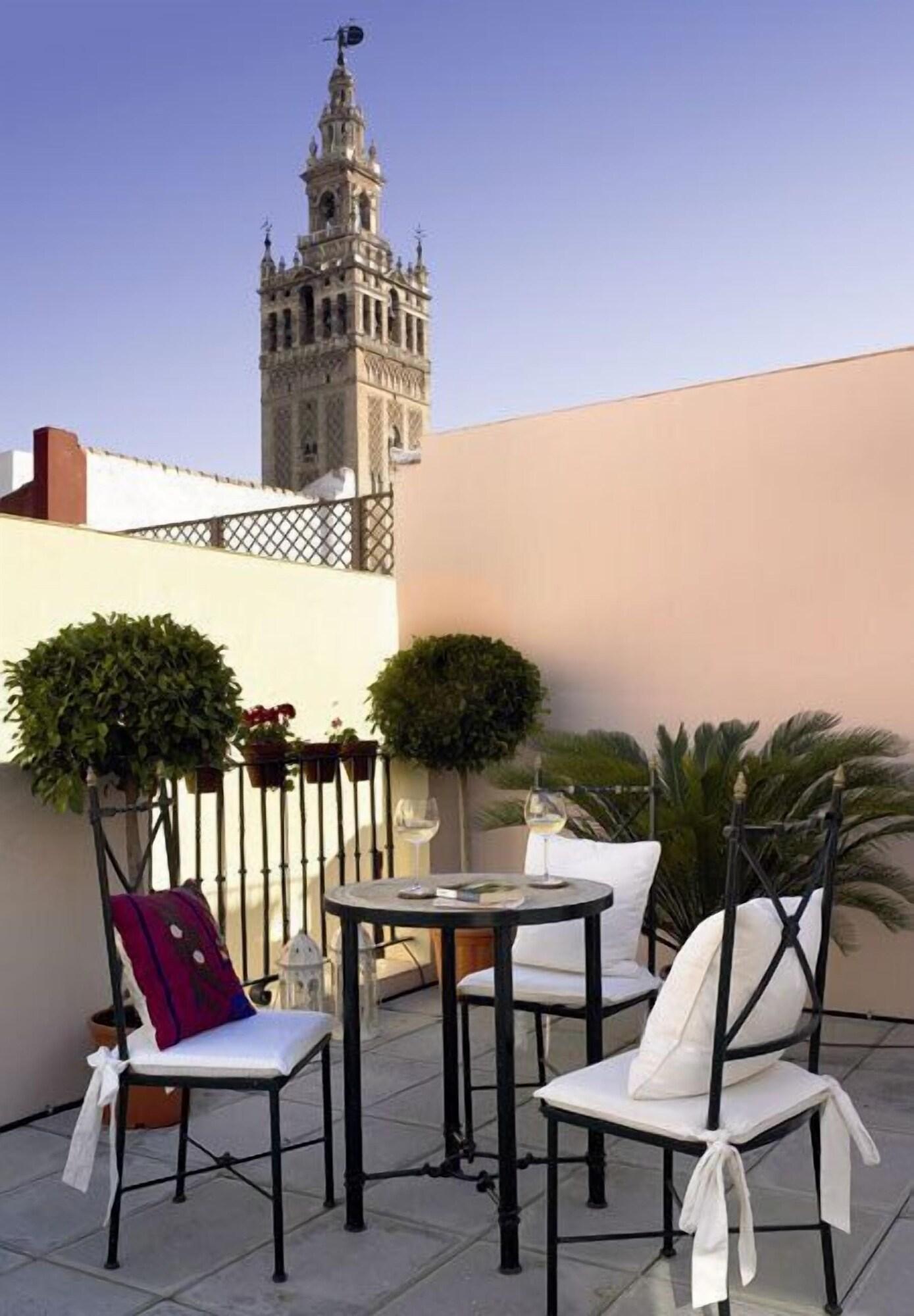 Life Apartments Giralda Suites Sevilla Værelse billede